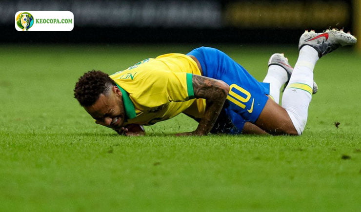 Brazil mất Neymar Brazil mất Neymar